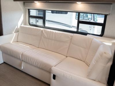 2021 Winnebago ADVENTURER - Photo 15