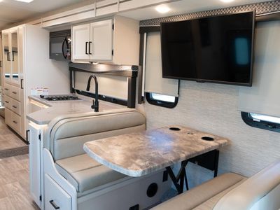 2023 Thor Motor Coach CHATEAU - Photo 6