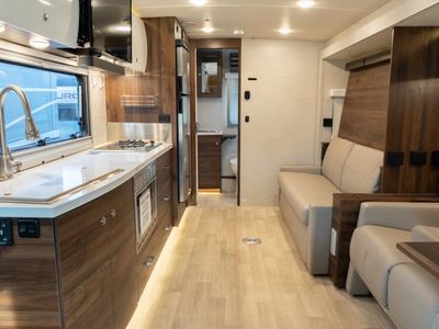 2025 Winnebago VIEW - Photo 5