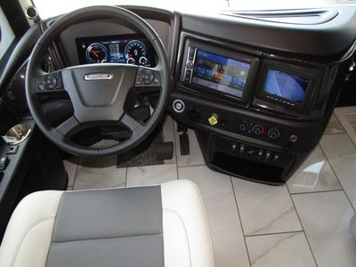 2026 Fleetwood DISCOVERY LXE - Photo 2