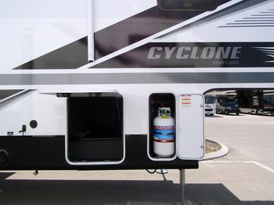 2026 Jayco CYCLONE - Photo 23