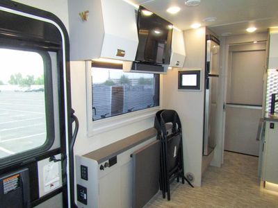 2025 Winnebago VIEW - Photo 9