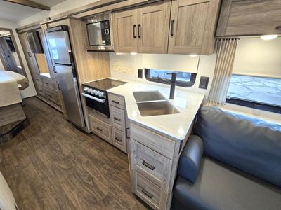 2026 Winnebago VISTA - Photo 6