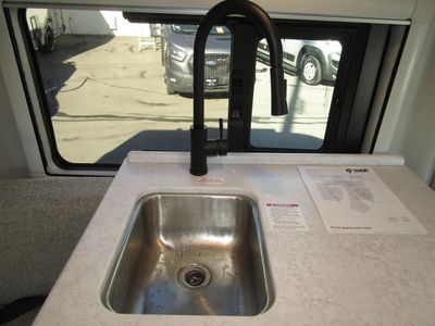 2026 Thor Motor Coach PALLADIUM - Photo 6