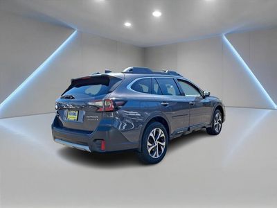 2020 Subaru Outback — detail view