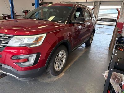 2017 Ford Explorer — detail view