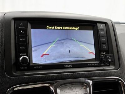 2016 Chrysler Town & Country — side profile view