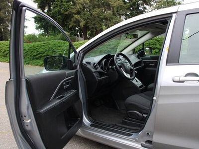 2012 Mazda Mazda5 — detail view