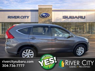 2015 Honda CR-V — rear three-quarter view