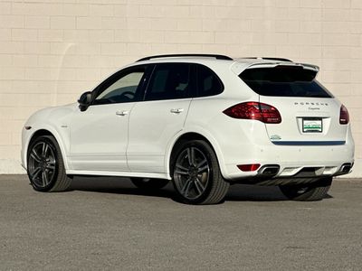 2014 Porsche Cayenne — detail view
