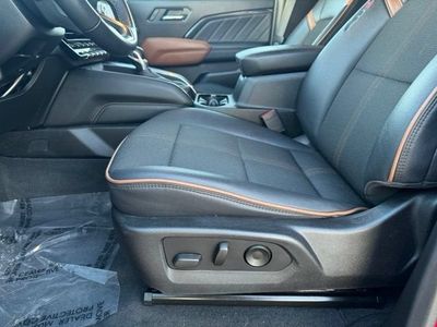 2024 GMC Canyon — detail view
