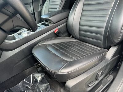2022 Ford Edge — detail view