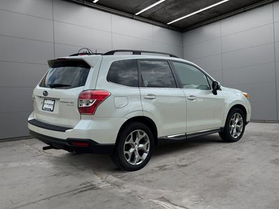 2015 Subaru Forester — detail view