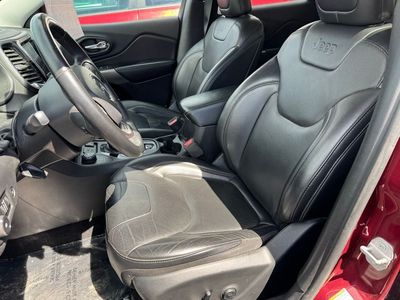 2019 Jeep Cherokee — detail view