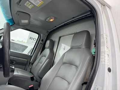 2017 Ford E-350SD — interior view
