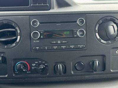 2017 Ford E-350SD — detail view