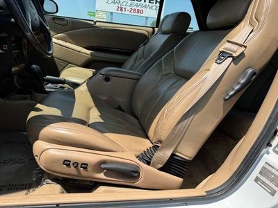 1999 Chrysler Sebring — interior view