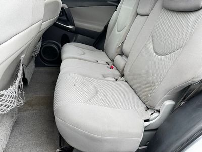 2007 Toyota RAV4 — detail view