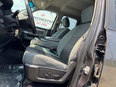 2016 RAM 1500 — detail view