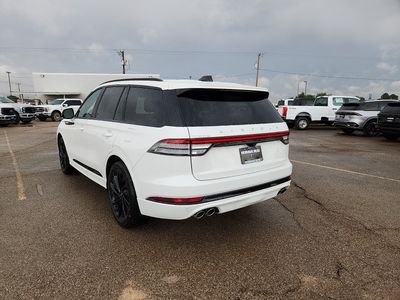 2026 Lincoln Aviator — detail view