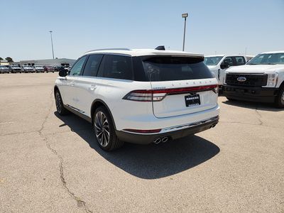 2026 Lincoln Aviator — detail view