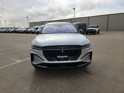 2026 Lincoln Nautilus — side profile view