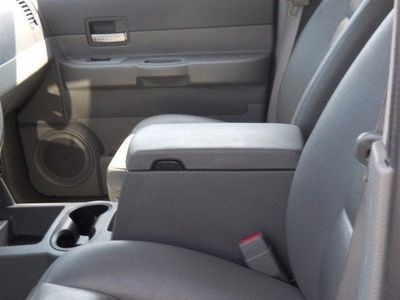 2005 Dodge Durango — interior view