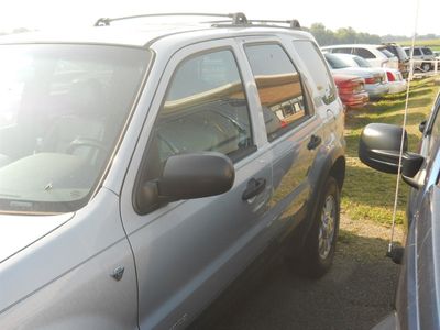 2002 Ford Escape — side profile view