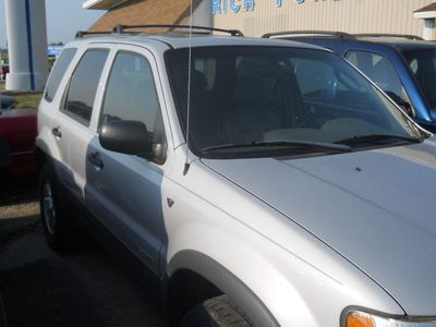 2002 Ford Escape — detail view