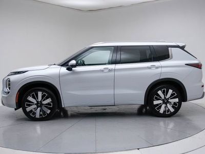 2025 Mitsubishi Outlander — side profile view