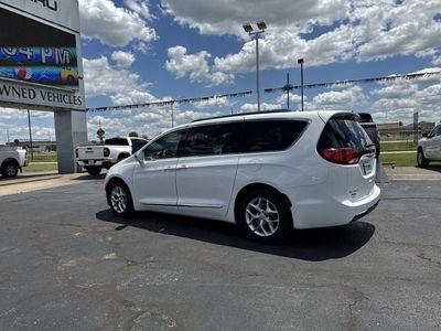 2019 Chrysler Pacifica — rear three-quarter view