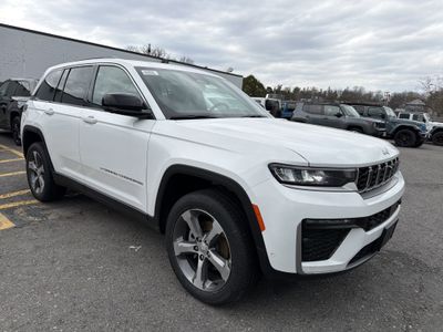 2026 Jeep Grand Cherokee — side profile view