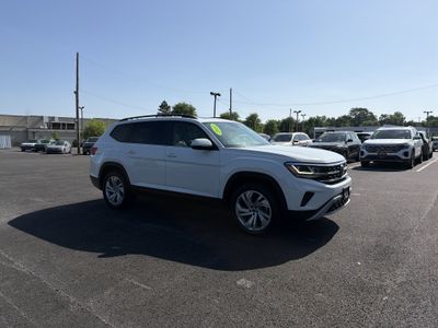 2022 Volkswagen Atlas — rear three-quarter view