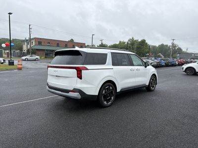 2026 Kia Carnival — detail view
