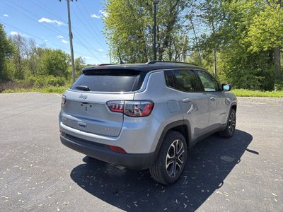 2022 Jeep Compass — detail view