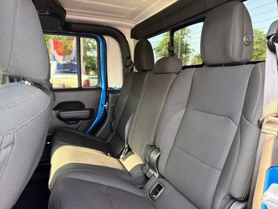 2023 Jeep Gladiator — side profile view