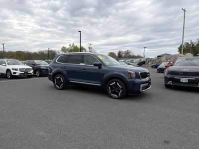 2024 Kia Telluride — rear three-quarter view