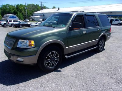 2003 Ford Expedition — rear three-quarter view