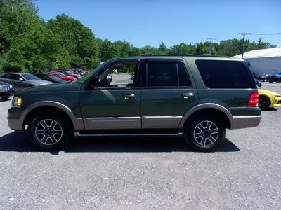 2003 Ford Expedition — interior view