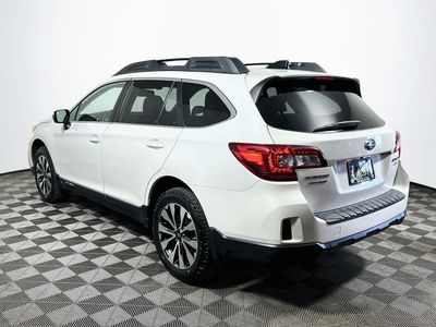 2016 Subaru Outback — detail view