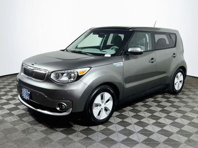 2016 Kia Soul EV — rear three-quarter view