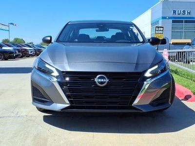 2025 Nissan Altima — side profile view