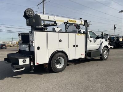 2027 Ford F-750 — detail view