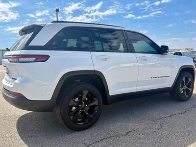 2025 Jeep Grand Cherokee — rear three-quarter view