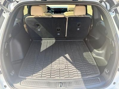 2025 Jeep Grand Cherokee — detail view