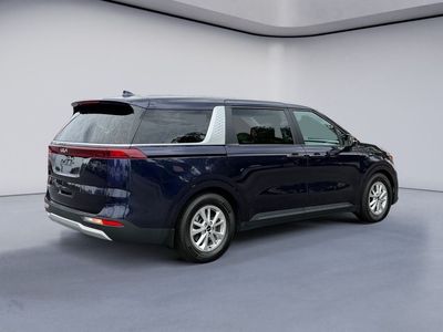 2023 Kia Carnival — detail view