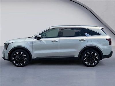 2026 Kia Sorento — side profile view