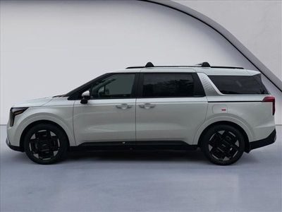 2026 Kia Carnival — side profile view