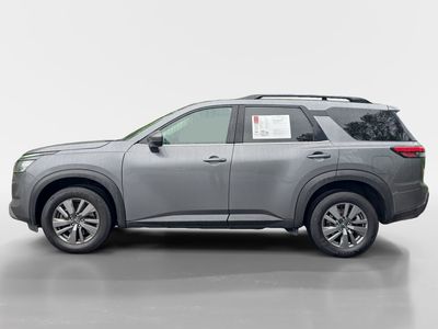 2025 Nissan Pathfinder — side profile view