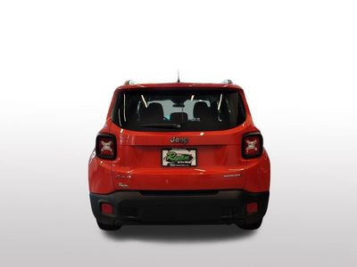 2017 Jeep Renegade — detail view
